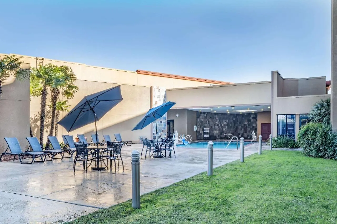 Wyndham Sacramento Hotel