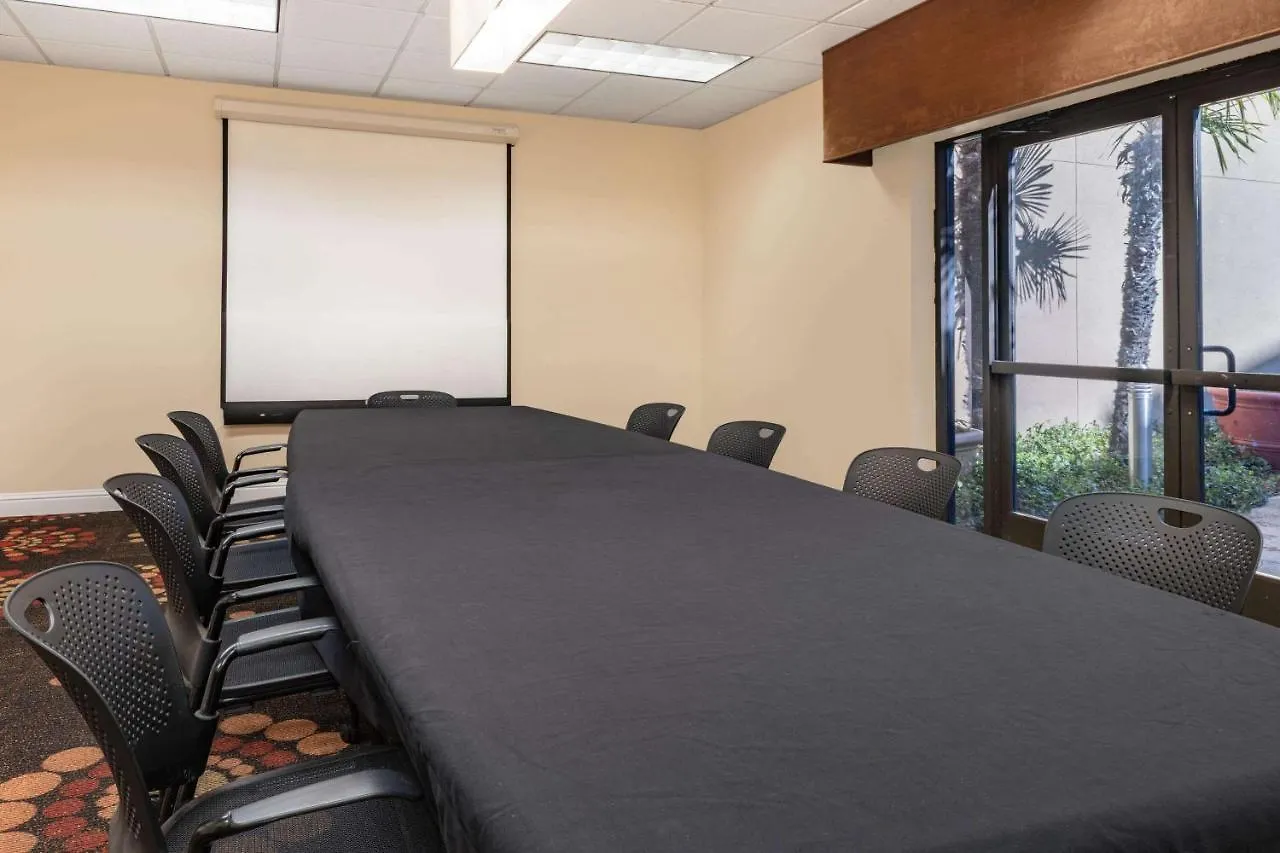 Wyndham Sacramento Hotel